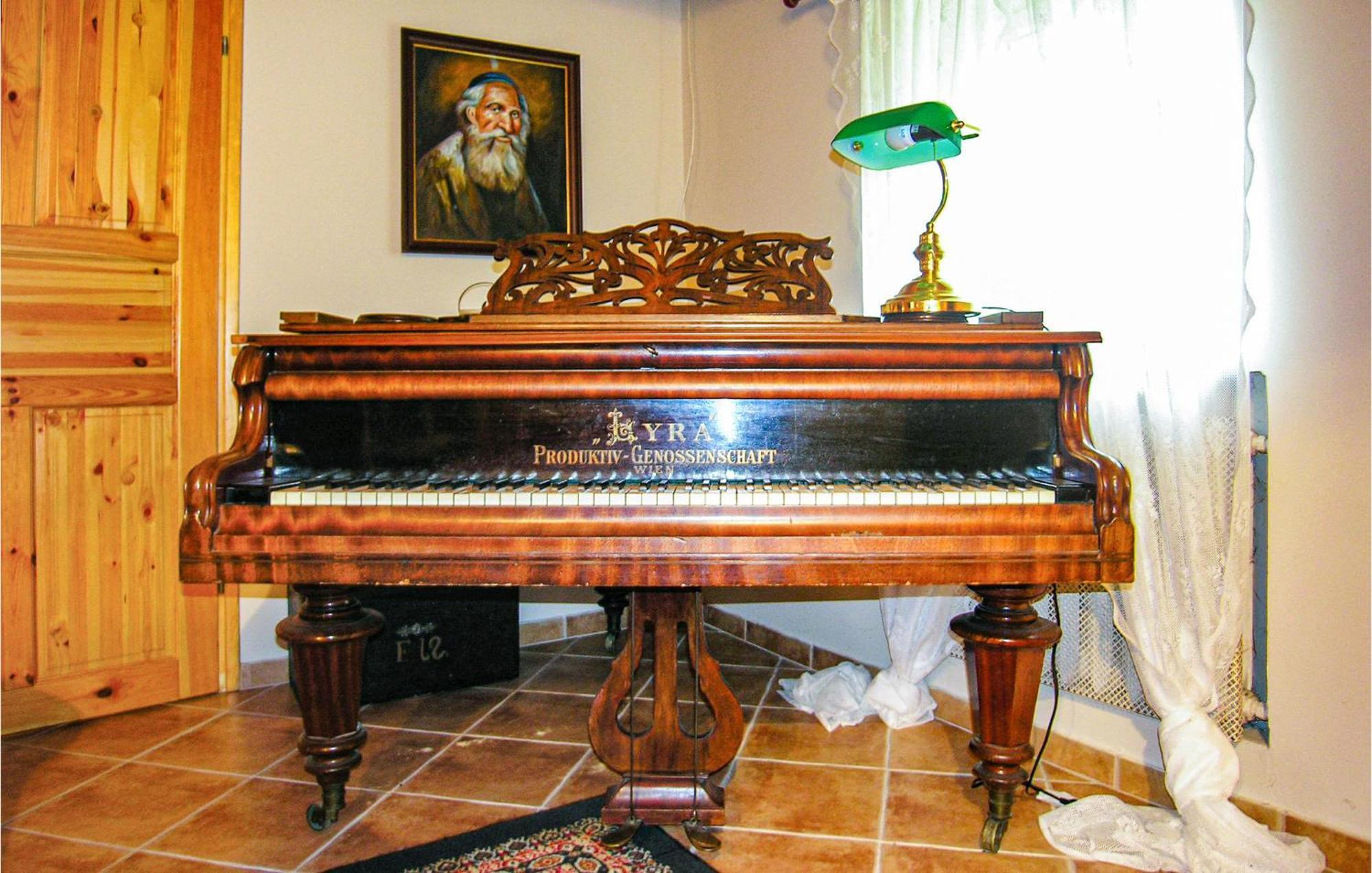 Awesome Home In Pleszew With Wifi Zawidowice Εξωτερικό φωτογραφία